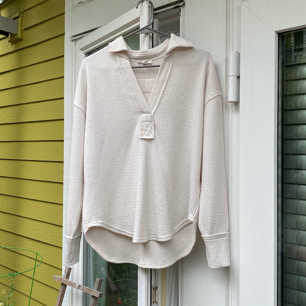 Blu Pepper, Cream Textured Top